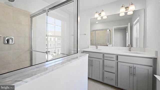 5009 SILVER OAK DR, Rosedale, MD 21237