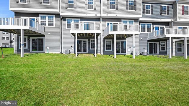 5009 SILVER OAK DR, Rosedale, MD 21237