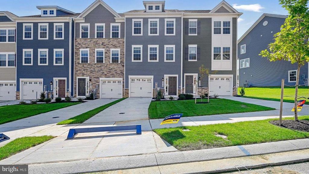 5009 SILVER OAK DR, Rosedale, MD 21237