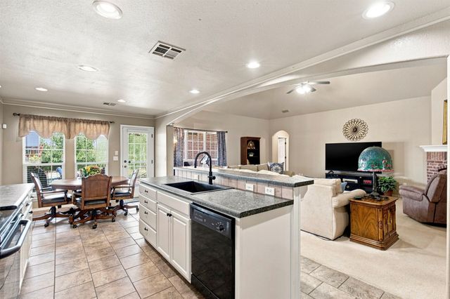 712 W Juneau Street, Broken Arrow, OK 74012