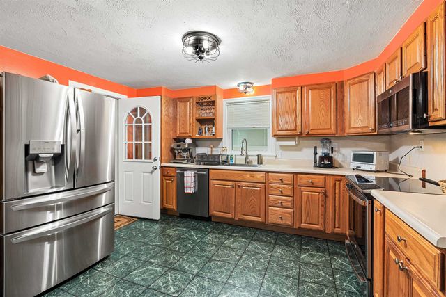 9 Kelley Road, Londonderry, NH 03053