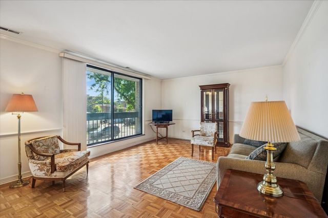 5220 N Rockwell Avenue 1S, Chicago, IL 60625