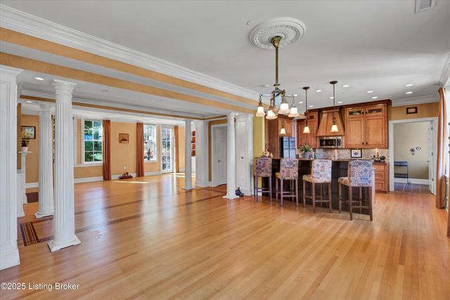 966 Cherokee Rd, 205, Louisville, KY 40204