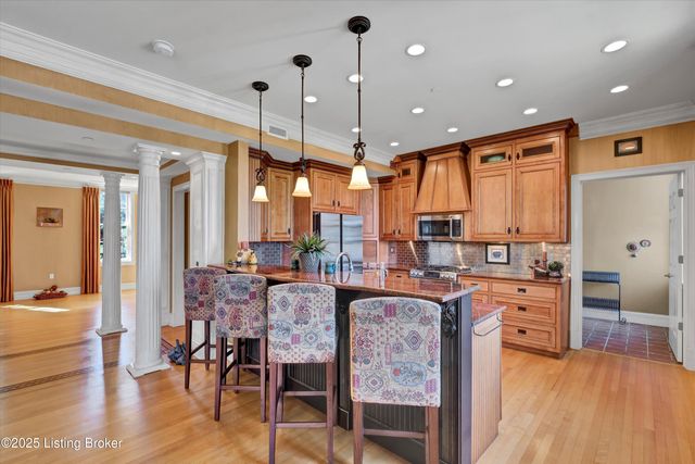 966 Cherokee Rd, 205, Louisville, KY 40204