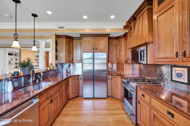 966 Cherokee Rd, 205, Louisville, KY 40204