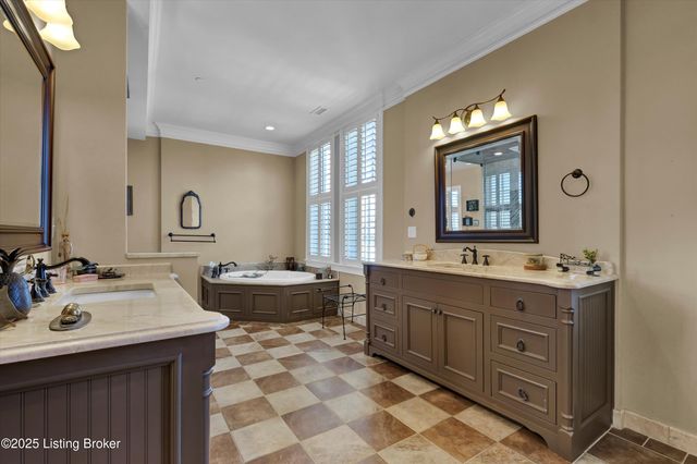 966 Cherokee Rd, 205, Louisville, KY 40204