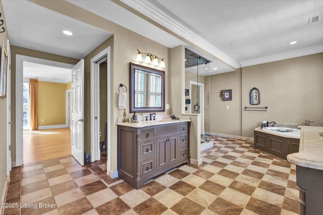 966 Cherokee Rd, 205, Louisville, KY 40204