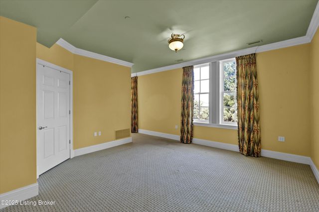 966 Cherokee Rd, 205, Louisville, KY 40204