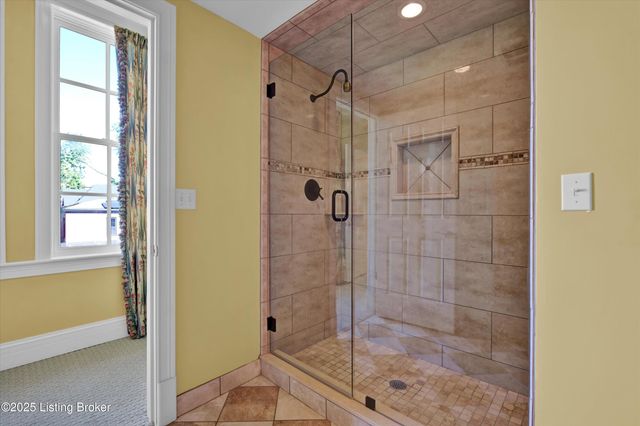 966 Cherokee Rd, 205, Louisville, KY 40204