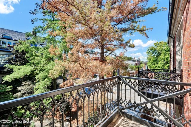 966 Cherokee Rd, 205, Louisville, KY 40204