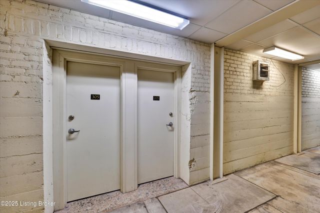 966 Cherokee Rd, 205, Louisville, KY 40204