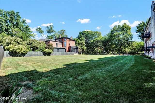 966 Cherokee Rd, 205, Louisville, KY 40204