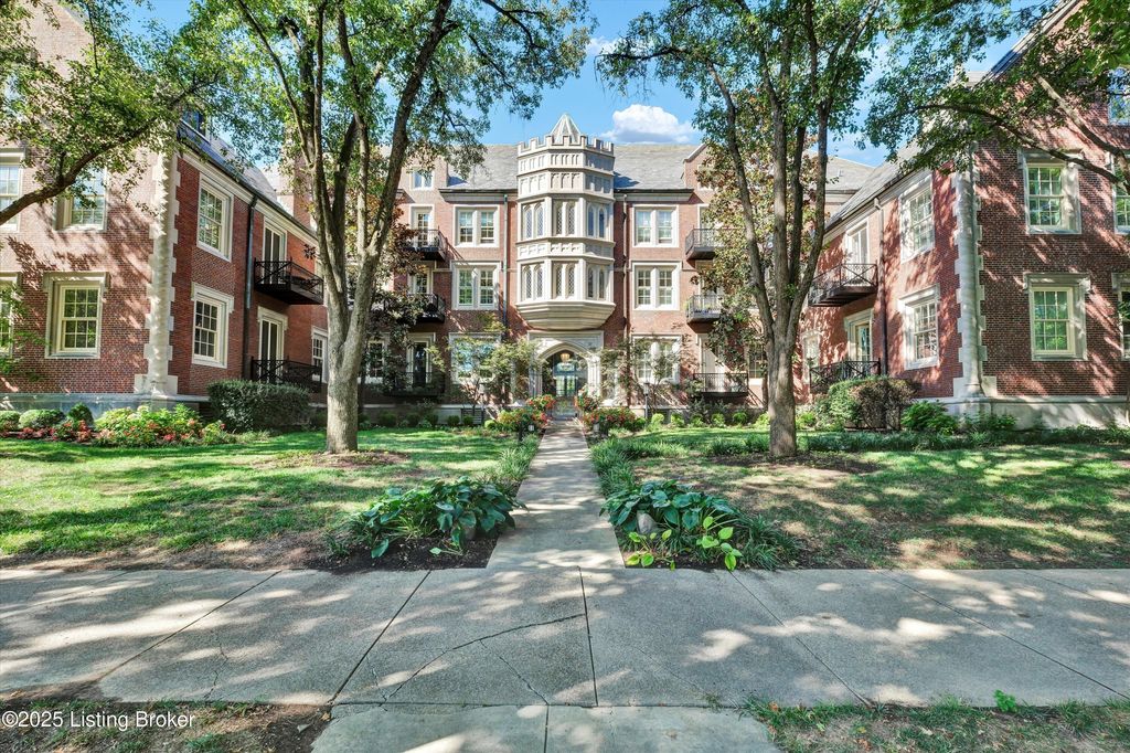 966 Cherokee Rd, 205, Louisville, KY 40204