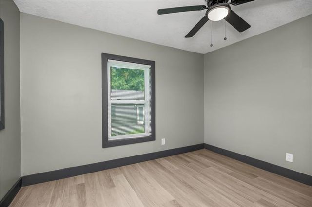 8605 Wayne Avenue, Kansas City, MO 64131