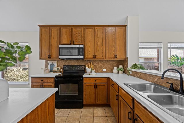 3701 Pine Needle CIR, Round Rock, TX 78681