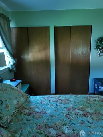 40 Anita Drive, Piscataway, NJ 08854
