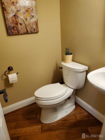 40 Anita Drive, Piscataway, NJ 08854
