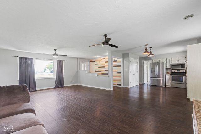 522 E County Road 1000 S, Clayton, IN 46118