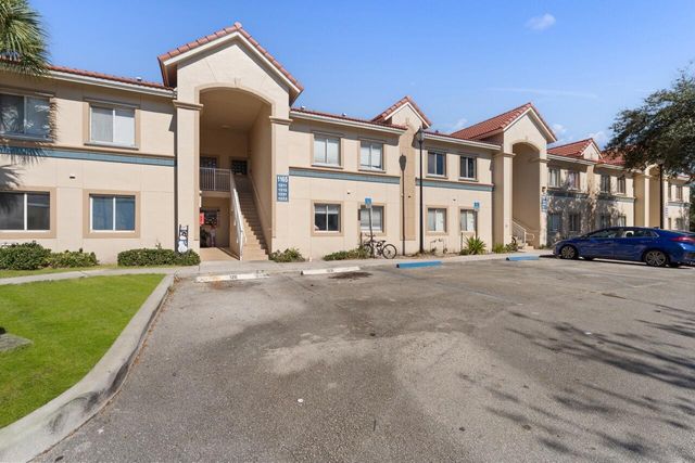 1165 Golden Lakes Boulevard 1212, West Palm Beach, FL 33411