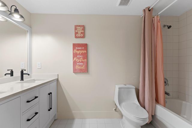 1165 Golden Lakes Boulevard 1212, West Palm Beach, FL 33411