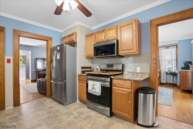 79 Franklin Pl, Totowa Boro, NJ 07512