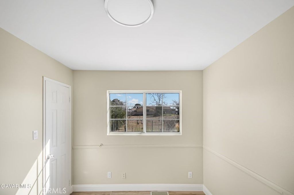 Image 21 of property listing at 4621 W West Avenue K12, Lancaster, CA 93536