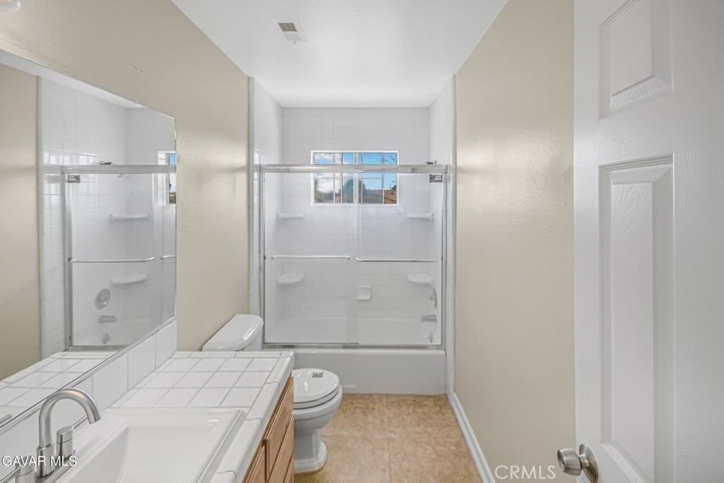 Image 37 of property listing at 4621 W West Avenue K12, Lancaster, CA 93536