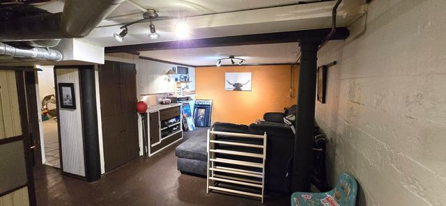 3432 E Pine St, Wichita, KS 67208