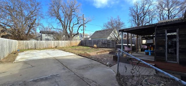 3432 E Pine St, Wichita, KS 67208