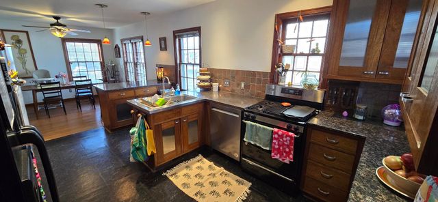 3432 E Pine St, Wichita, KS 67208