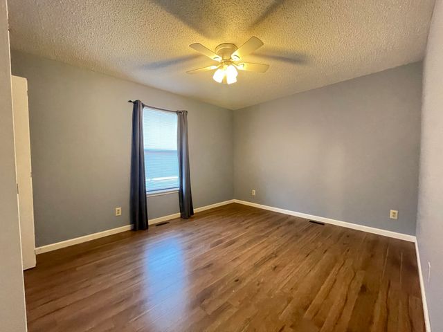 708 Striper Drive, Nixa, MO 65714