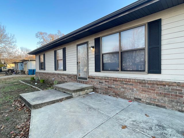 708 Striper Drive, Nixa, MO 65714