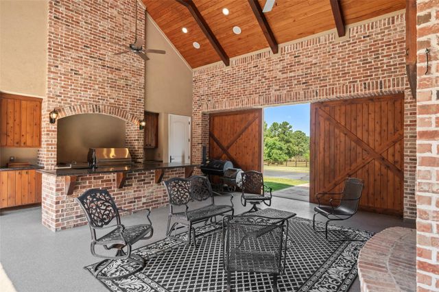 11638 Calfee Road, Conroe, TX 77304