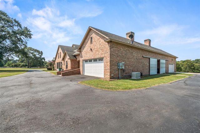 11638 Calfee Road, Conroe, TX 77304