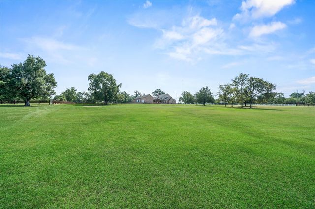 11638 Calfee Road, Conroe, TX 77304