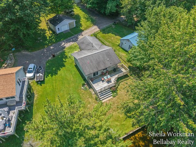 305 Clear Lake Drive, Dowling, MI 49050