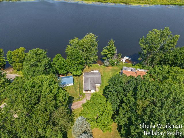 305 Clear Lake Drive, Dowling, MI 49050