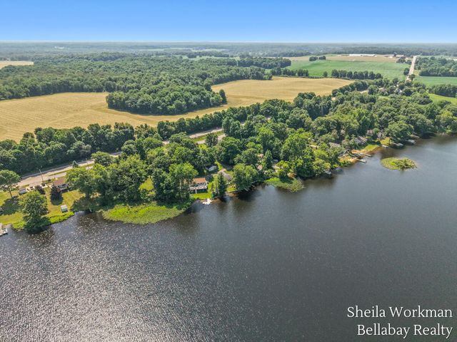 305 Clear Lake Drive, Dowling, MI 49050