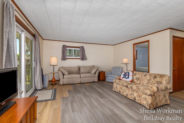 305 Clear Lake Drive, Dowling, MI 49050