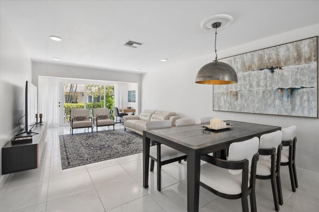 13725 Flora Place C, Delray Beach, FL 33484
