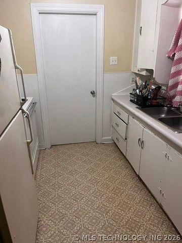 114 S 12 Street, Madill, OK 73446