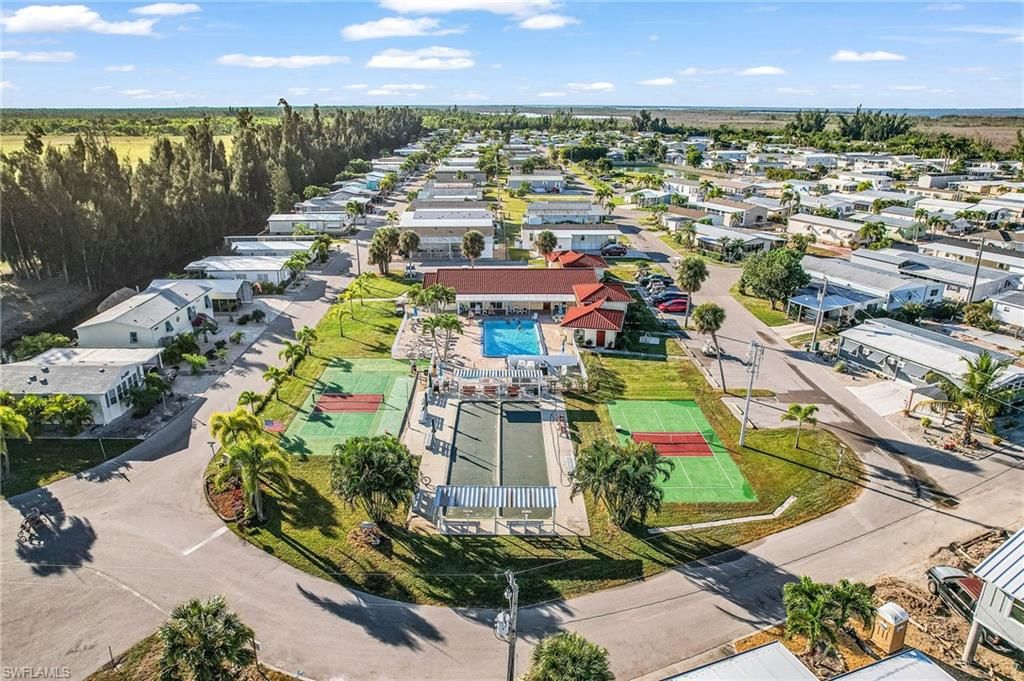 7150 Ladyfish DR, ST. JAMES CITY, FL 33956 — photo 2