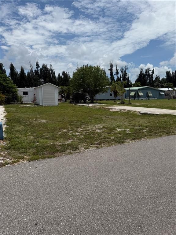 7150 Ladyfish DR, ST. JAMES CITY, FL 33956 — photo 4