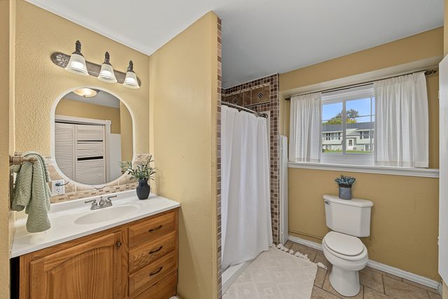 4217 Leyden Avenue, Des Moines, IA 50317