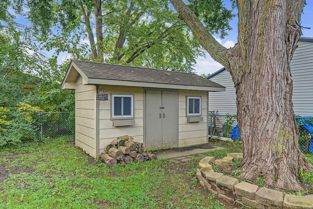 4217 Leyden Avenue, Des Moines, IA 50317