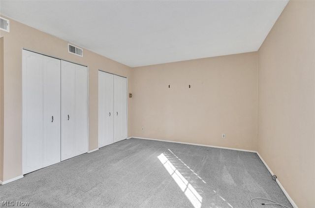 4179 Columbia Road 217, North Olmsted, OH 44070