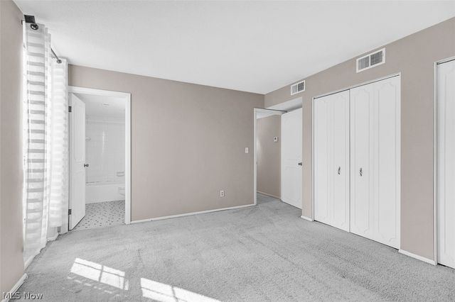 4179 Columbia Road 217, North Olmsted, OH 44070