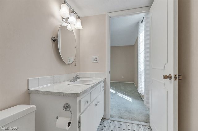 4179 Columbia Road 217, North Olmsted, OH 44070