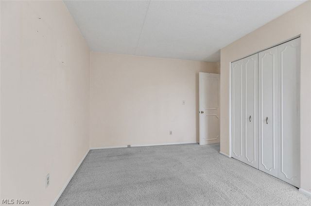 4179 Columbia Road 217, North Olmsted, OH 44070