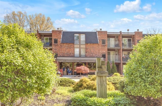 4179 Columbia Road 217, North Olmsted, OH 44070